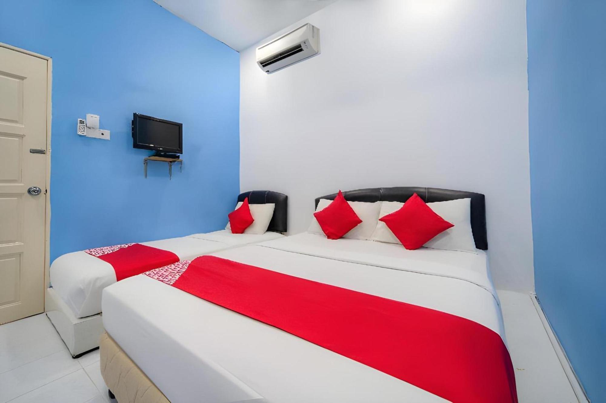Super Oyo 89807 My Budget Home Бату Феринги Екстериор снимка