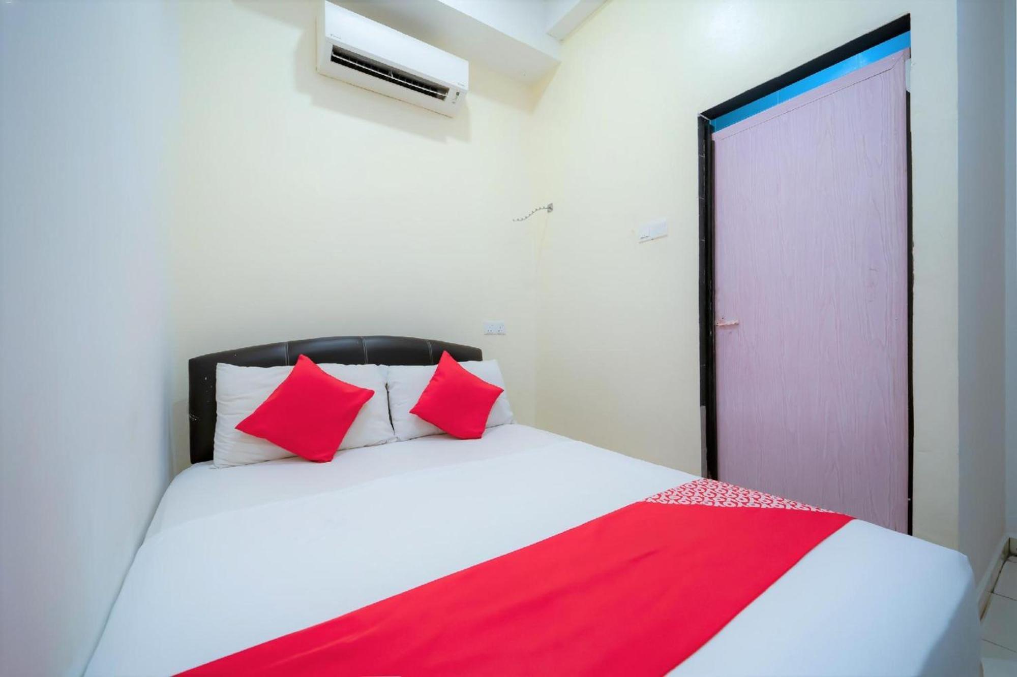 Super Oyo 89807 My Budget Home Бату Феринги Екстериор снимка
